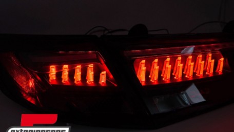 Full LED stražnja svjetla SEQ žmigavci (crvena/smoke) / Honda Civic XI (2021-), LDHO10