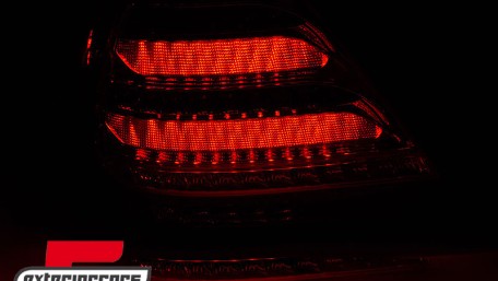 Full LED stražnja svjetla SEQ žmigavci (crvena/smoke) / Mercedes C-klasa W203 (2000-2004) limuzina, LDMED5