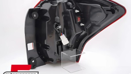 Full LED stražnja svjetla SEQ žmigavci (crvena/smoke) / Subaru Forester IV (2013-2018), LDSU02