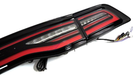 Full LED stražnja svjetla SEQ žmigavci / Dodge Charger (2011-2015), LDDO01