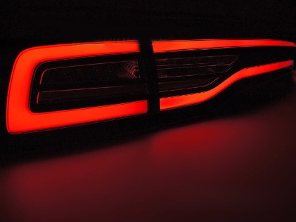 Full LED stražnja svjetla SEQ žmigavci / Dodge Charger (2011-2015), LDDO01