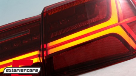 Full LED stražnja svjetla SEQ žmigavci Facelift dizajn (crvena/kristal) / Audi A6 4G C7 limuzina (2011-2014), LDAUG0