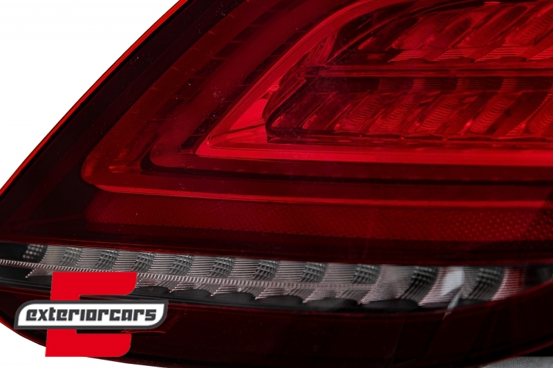 Full LED stražnja svjetla SEQ žmigavci Facelift dizajn (crvena/kristal) / Mercedes C-klasa W205 limuzina (2014-2018), LDMEC9