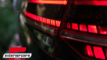 Full LED stražnja svjetla SEQ žmigavci Facelift G7.5 look (crvena) / VW Golf 7 & 7.5 VII (2012-2019), LDVWV0