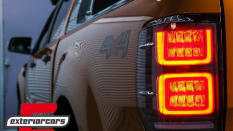 Full LED stražnja svjetla SEQ žmigavci / Ford Ranger (2012-2018), TLFRNGT6