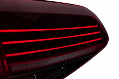 Full LED stražnja svjetla SEQ žmigavci LASER look (crvena) / VW Golf 7 & 7.5 VII (2012-2019), LDVWW6