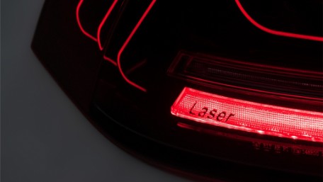 Full LED stražnja svjetla SEQ žmigavci LASER look (crvena) / VW Golf 7 & 7.5 VII (2012-2019), LDVWW6
