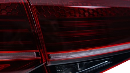 Full LED stražnja svjetla SEQ žmigavci LASER look (crvena) / VW Golf 7 & 7.5 VII (2012-2019), LDVWW6