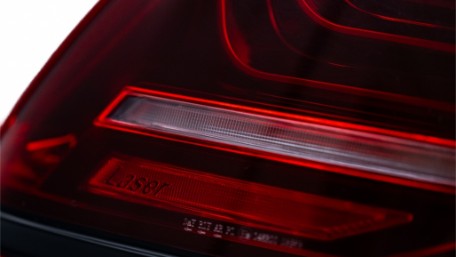 Full LED stražnja svjetla SEQ žmigavci LASER look (crvena) / VW Golf 7 & 7.5 VII (2012-2019), LDVWW6