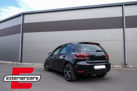 Full LED stražnja svjetla SEQ žmigavci R20 dizajn (crvena/kristal) / VW Golf 6 VI (2008-2013), LDVWU7