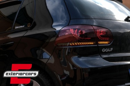 Full LED stražnja svjetla SEQ žmigavci R20 dizajn (crvena/smoke) / VW Golf 6 VI (2008-2013), LDVWU5