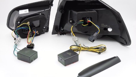 Full LED stražnja svjetla SEQ žmigavci R20 dizajn (smoke) / VW Golf 6 VI (2008-2013), LDVWU6