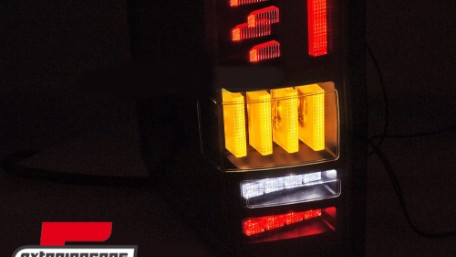 Full LED stražnja svjetla SEQ žmigavci (smoke) / MAN TGE VW Crafter II (2017-), LDVWU3