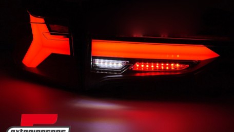 Full LED stražnja svjetla SEQ žmigavci (smoke) / Toyota RAV4 (2019-2025), LDTO34