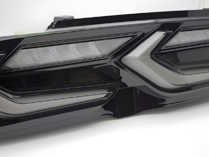 Full LED stražnja svjetla SEQ žmigavci (smoke/crna) / Chevrolet Camaro (2019-2024), LDCT10
