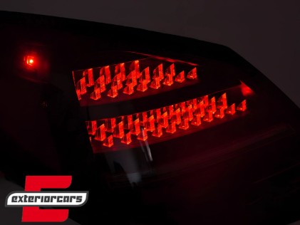 Full LED stražnja svjetla SEQ žmigavci (smoke/crvena) / Mercedes C klasa W205 limuzina (2014-2021), LDMEH2