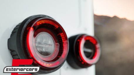 Glohh GL-2 full LED stražnja svjetla SEQ žmigavci (crvena) / Land Rover Defender L316 (1990-2016), TLLRDFL316G