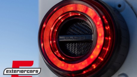 Glohh GL-2 full LED stražnja svjetla SEQ žmigavci (crvena) / Land Rover Defender L316 (1990-2016), TLLRDFL316G