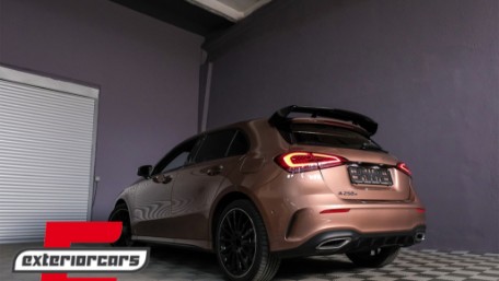 Krovni spojler A45 AMG dizajn (piano crna) / Mercedes A-klasa W177 Hatchback SE (2018-), GCP-1778501