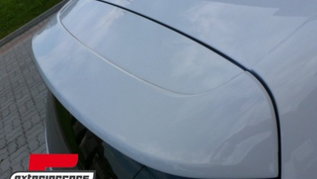 Krovni spojler sa LED kočionim svjetlom R20 dizajn / VW Golf VI (2008-2012), SPVW09
