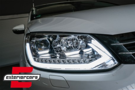 LED prednja svjetla TubeLight SEQ žmigavci (chrome) / Volkswagen Touran (08.2010-2015), LPVWS3