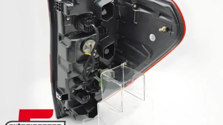 LED stražnja svjetla (crvena) / Toyota Hilux (2016-2020), LDTO48