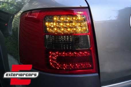 LED stražnja svjetla (crvena/kristal) / Audi A6 4B C5 karavan (1997-2004), LDAU04