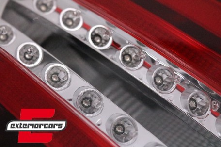 LED stražnja svjetla (crvena/kristal) / Mercedes C-klasa W204 limuzina (2007-2010), LDME64