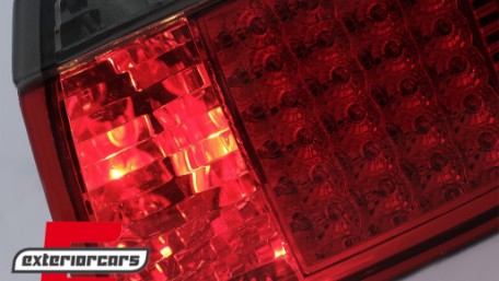 LED stražnja svjetla (crvena/smoke) / Audi A4 B6 (2000-2004) limuzina, LDAU80