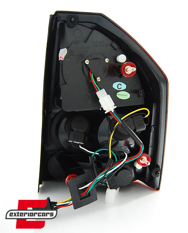 LED stražnja svjetla (crvena/smoke) / Chrysler 300C limuzina (2005-2007), LDCH04