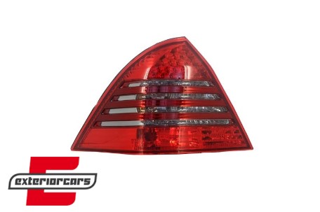 LED stražnja svjetla (crvena/smoke) / Mercedes C-klasa W203 (2000-2004) limuzina, LDME60