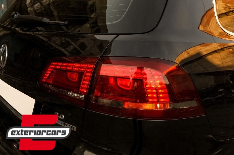 LED stražnja svjetla (crvena/smoke) / VW Passat 3C GP karavan (2011-2015), LDVWE1