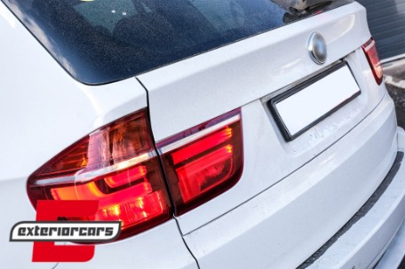 LED stražnja svjetla Facelift dizajn (crvena/kristal) / BMW X5 E70 (2007-05.2010), LDBME2