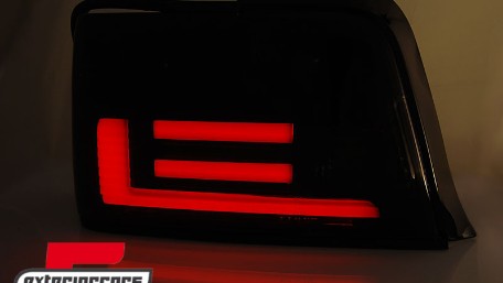 LED stražnja svjetla LedBar (crvena/kristal) / BMW serije 3 E36 limuzina (1990-1999), LDBM76