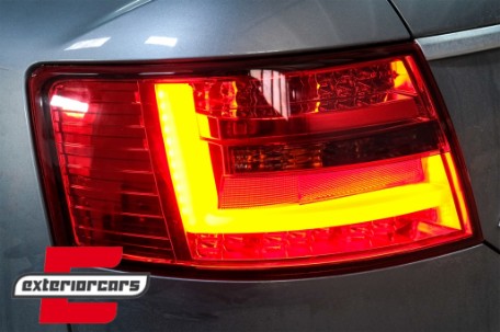 LED stražnja svjetla LedBar dizajn (crvena/smoke) / Audi A6 C6 4F limuzina (2004-07.2008), LDAUG3