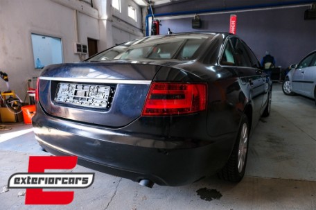 LED stražnja svjetla LedBar dizajn (crvena/smoke) / Audi A6 C6 4F limuzina (2004-07.2008), LDAUG6
