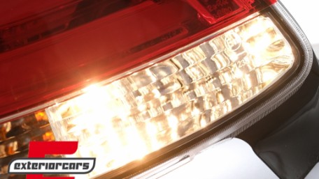 LED stražnja svjetla LightBar diz
ajn (crvena/kristal) / Peugeot 206 (10.1998-2009) hatchback 3V 5V, LDPE20