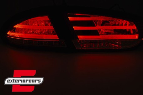 LED stražnja svjetla LightBar dizajn (crvena/kristal) / Seat Leon (2009-2012), LDSE26