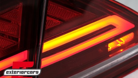 LED stražnja svjetla LightBar Facelift dizajn (crvena/smoke) / Audi A7 4G (2010-2014), TLAUA74G