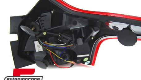 LED stražnja svjetla SEQ žmigavci (crvena/kristal) / Ford Focus 3 Hatchback (2011-10.2014), LDFO56
