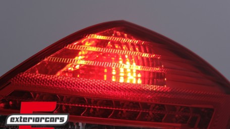 LED stražnja svjetla SEQ žmigavci Facelift dizajn (crvena/kristal) / Mercedes S-klasa W221 (2005-2009), LDMED0