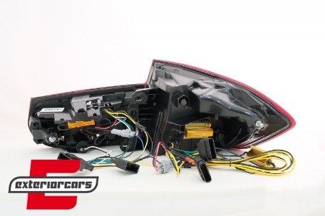 LED stražnja svjetla SEQ žmigavci LCI dizajn (crvena) / BMW serije 3 F30 F35 F80 (2011-2019), LDBMK7