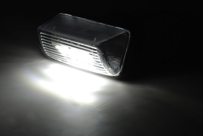 LED svjetla registarske pločice / CITROEN C3 C4 C5 Berlingo Saxo Xsara PEUGEOT 206 207 306 307 308 406 407 5008 Partner, PRPE01