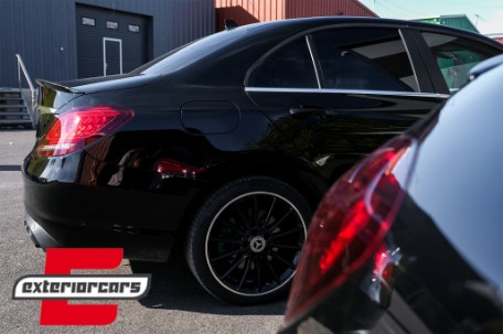 Lip bunkera AMG dizajn (piano crna) / MERCEDES C-klasa W205 limuzina (2014-2020), 39980SET
