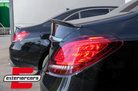 Lip bunkera AMG dizajn (piano crna) / MERCEDES C-klasa W205 limuzina (2014-2020), 39980SET