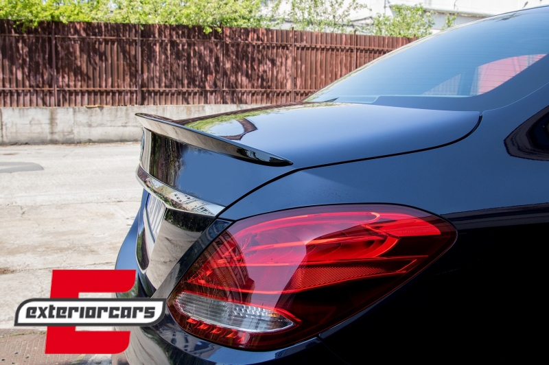 Lip bunkera AMG dizajn (piano crna) / MERCEDES C-klasa W205 limuzina (2014-2020), 39980SET