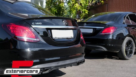 Lip bunkera AMG dizajn (piano crna) / MERCEDES C-klasa W205 limuzina (2014-2020), 39980SET