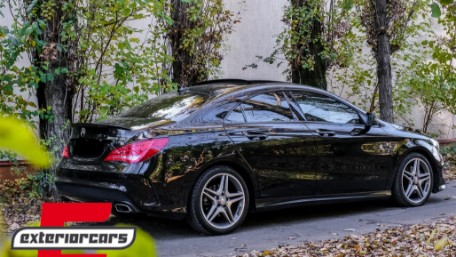 Lip bunkera AMG dizajn (piano crna) / Mercedes CLA C117 W117 (2013-2018), TSMBW117PB