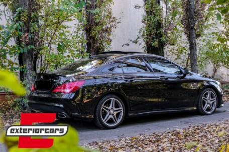 Lip bunkera AMG dizajn (piano crna) / Mercedes CLA C117 W117 (2013-2018), TSMBW117PB