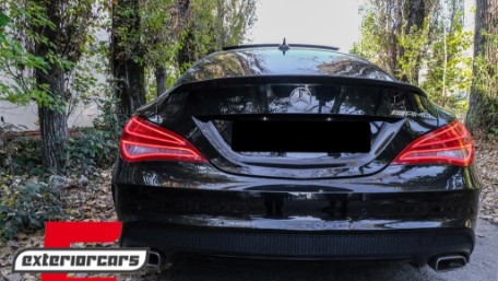 Lip bunkera AMG dizajn (piano crna) / Mercedes CLA C117 W117 (2013-2018), TSMBW117PB